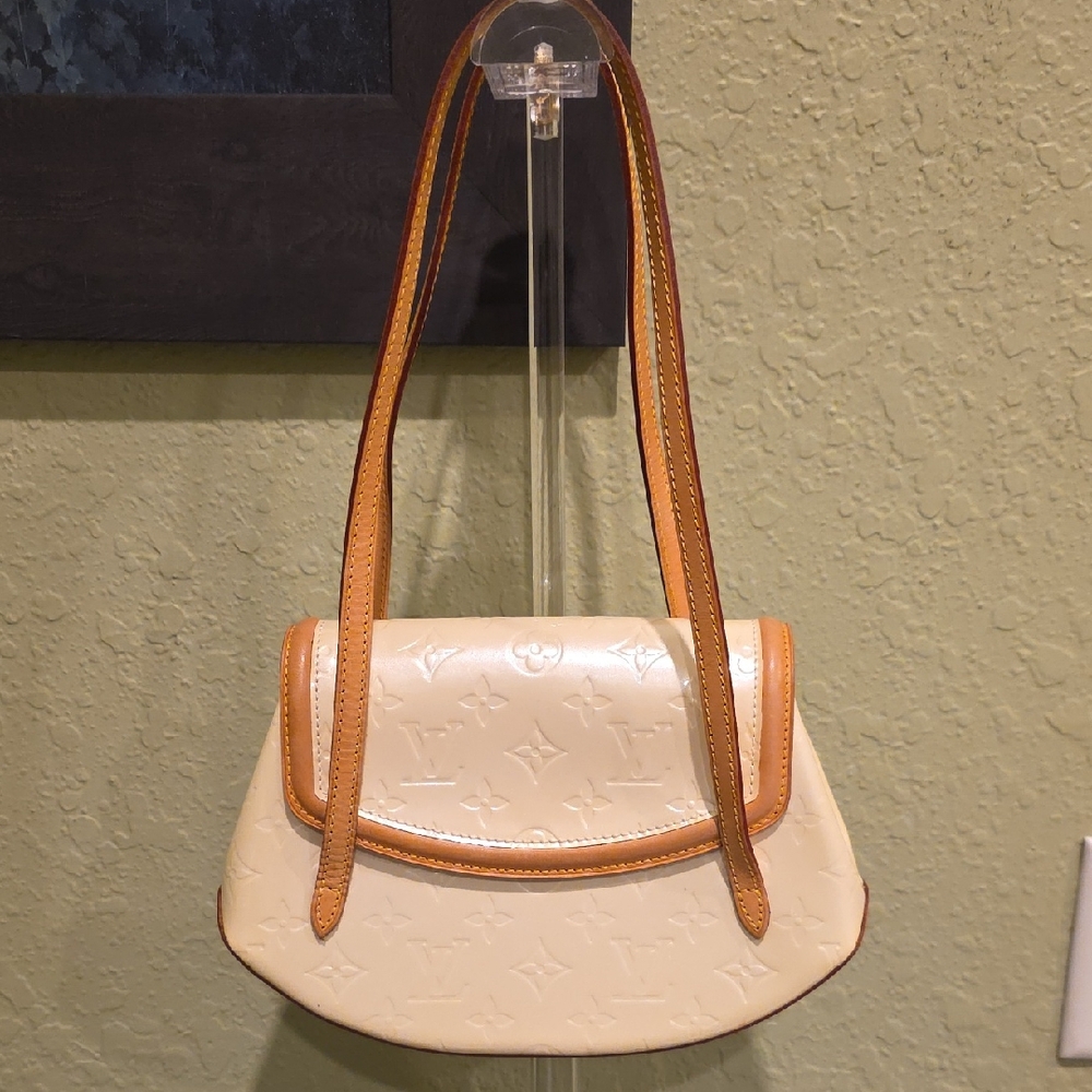 Louis Vuitton Shoulder Bag - Monogram Vernis Biscayne Bay PM shoulder bag